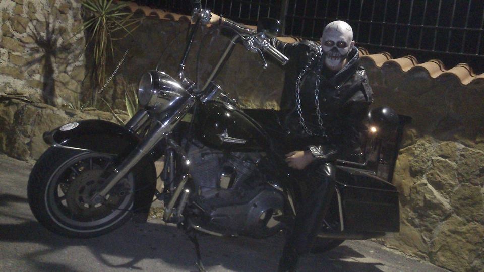 paco-me-bike-scavengers-halloween-2013